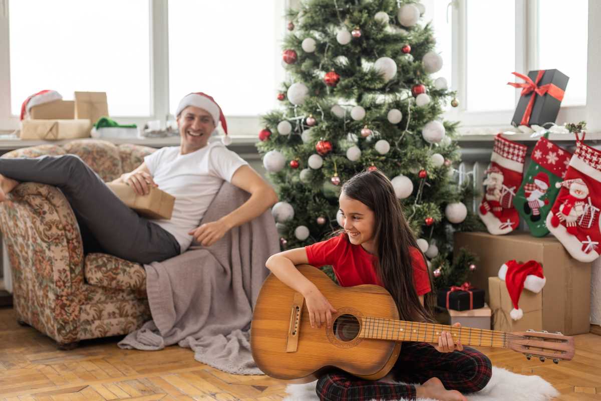 The Ultimate Family Christmas Music Playlist for a Festive Celebration